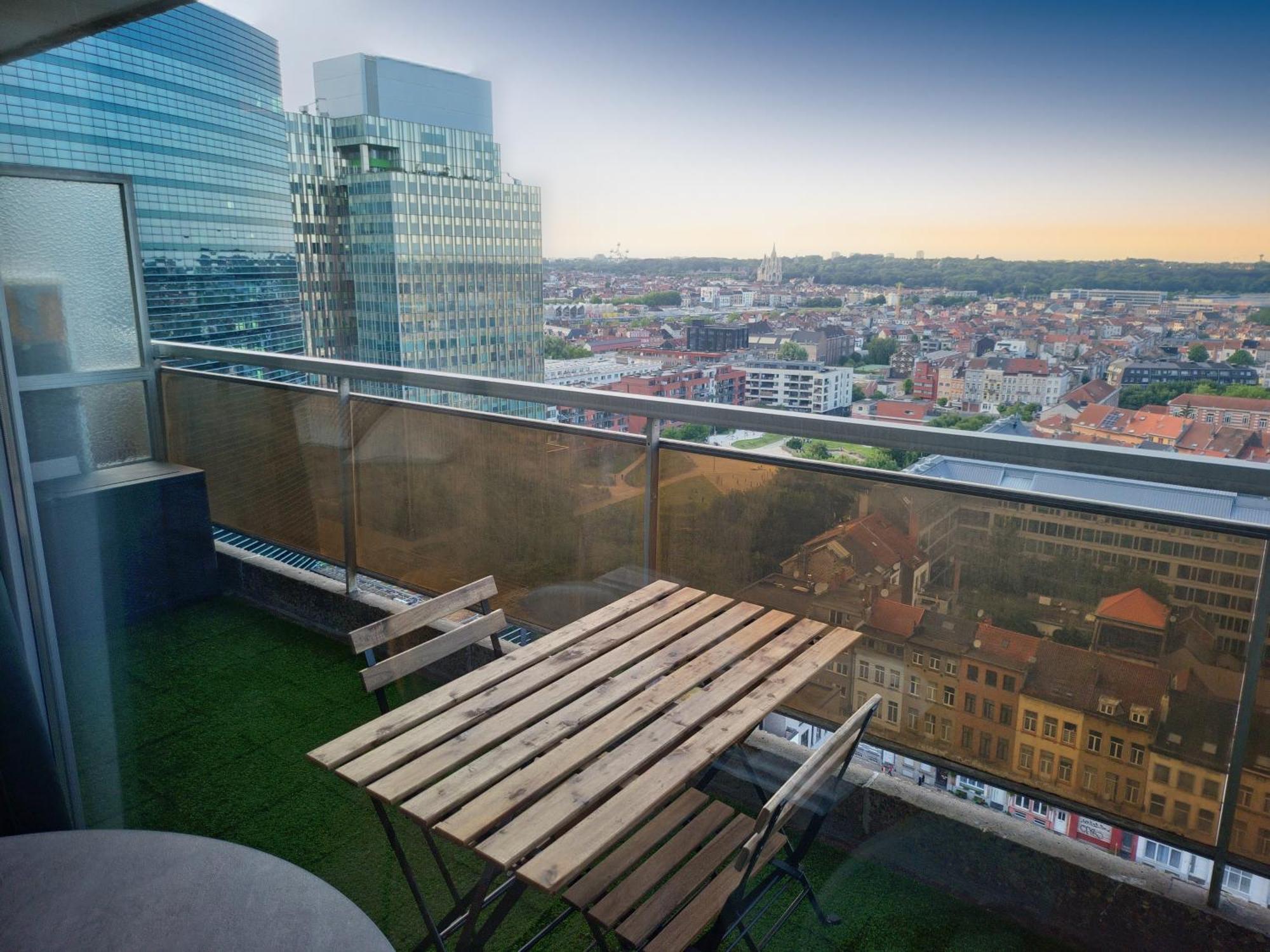 Studio Avec Vue Panoramique Et Parking Gratuit Bruselas Exterior foto